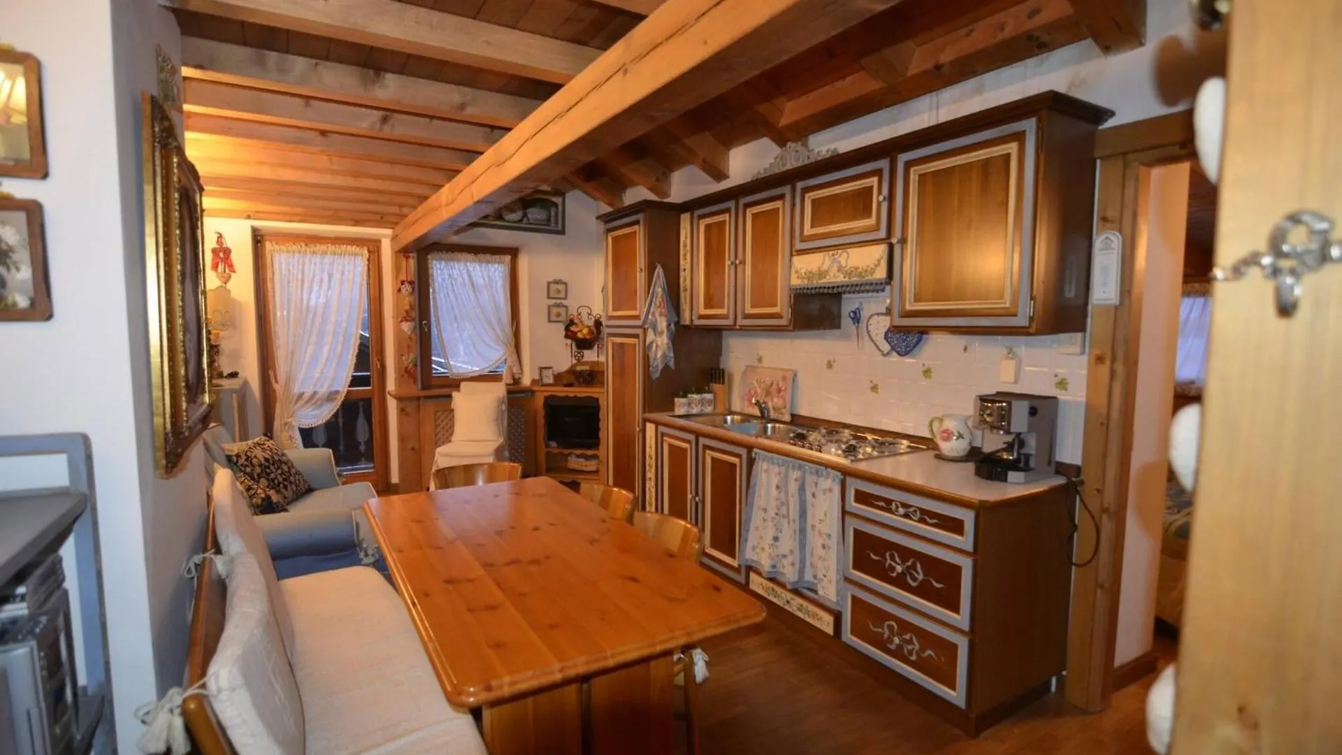 Cozy Attic In The Center Of San Vito contacts